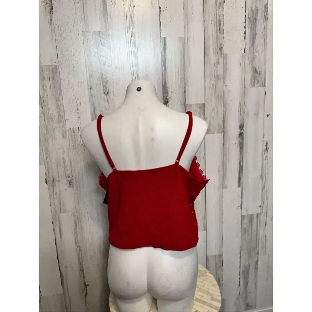 Red tank top - Picture 5 of 6